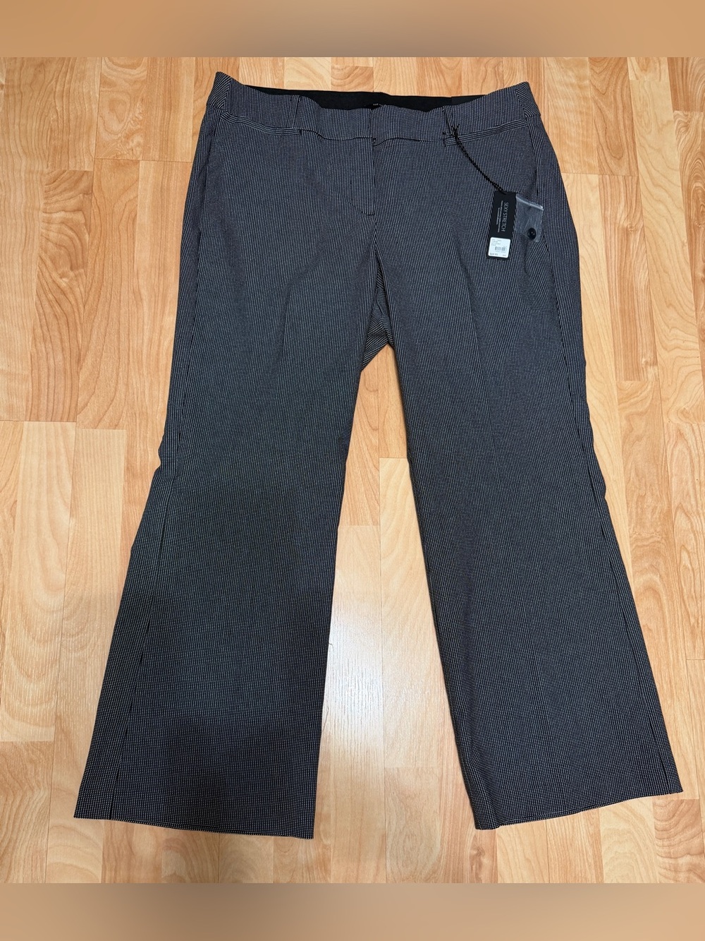 NWT Lane Bryant Sexy stretch The Allie Boot cut Black/White size 20 short